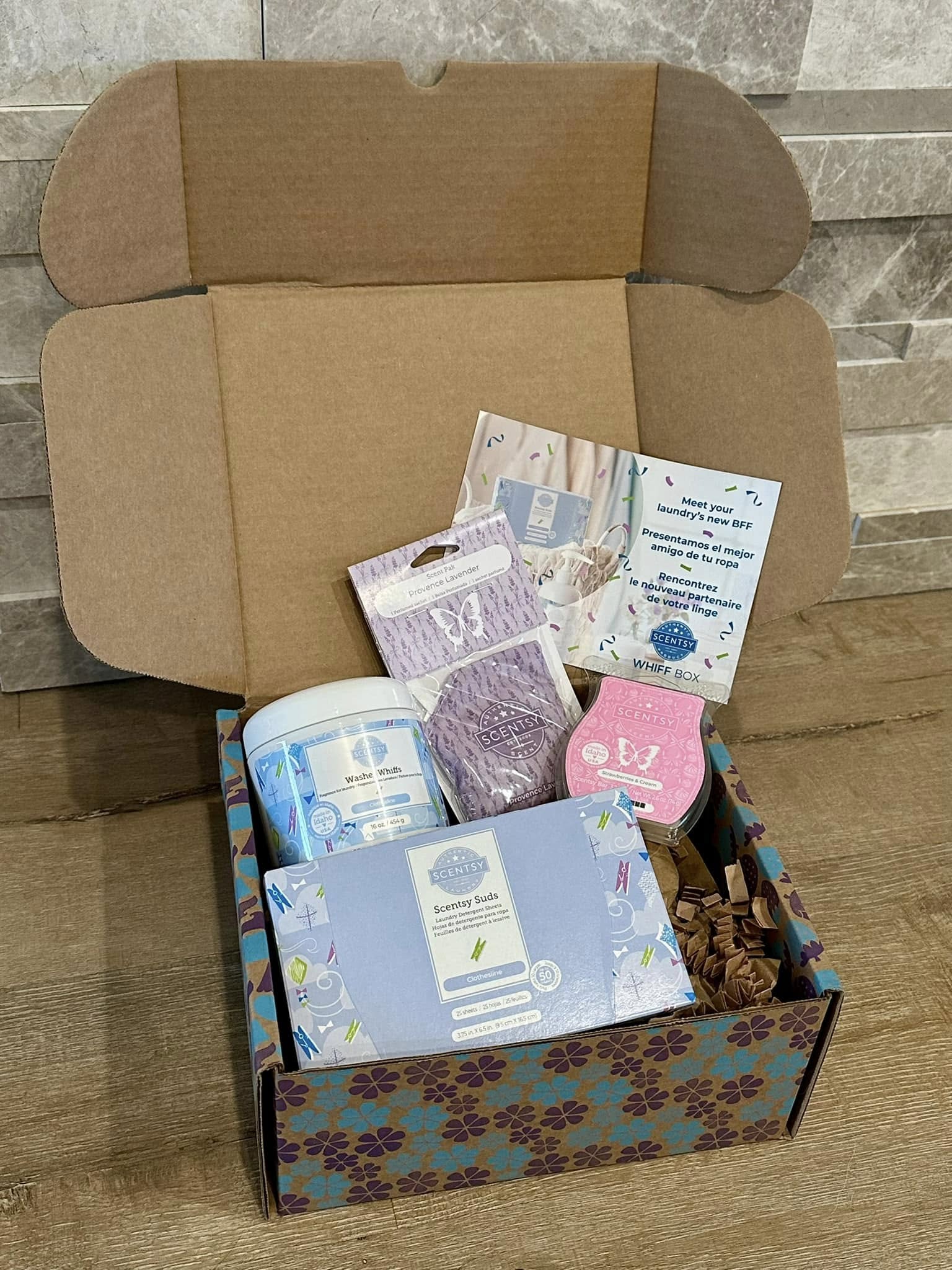 Scenty's Feb whiffbox. Packed with washer whiffs, laundry detergent sheets, scent pak and bar. All in fresh clean scents. perfect spring freshen up box