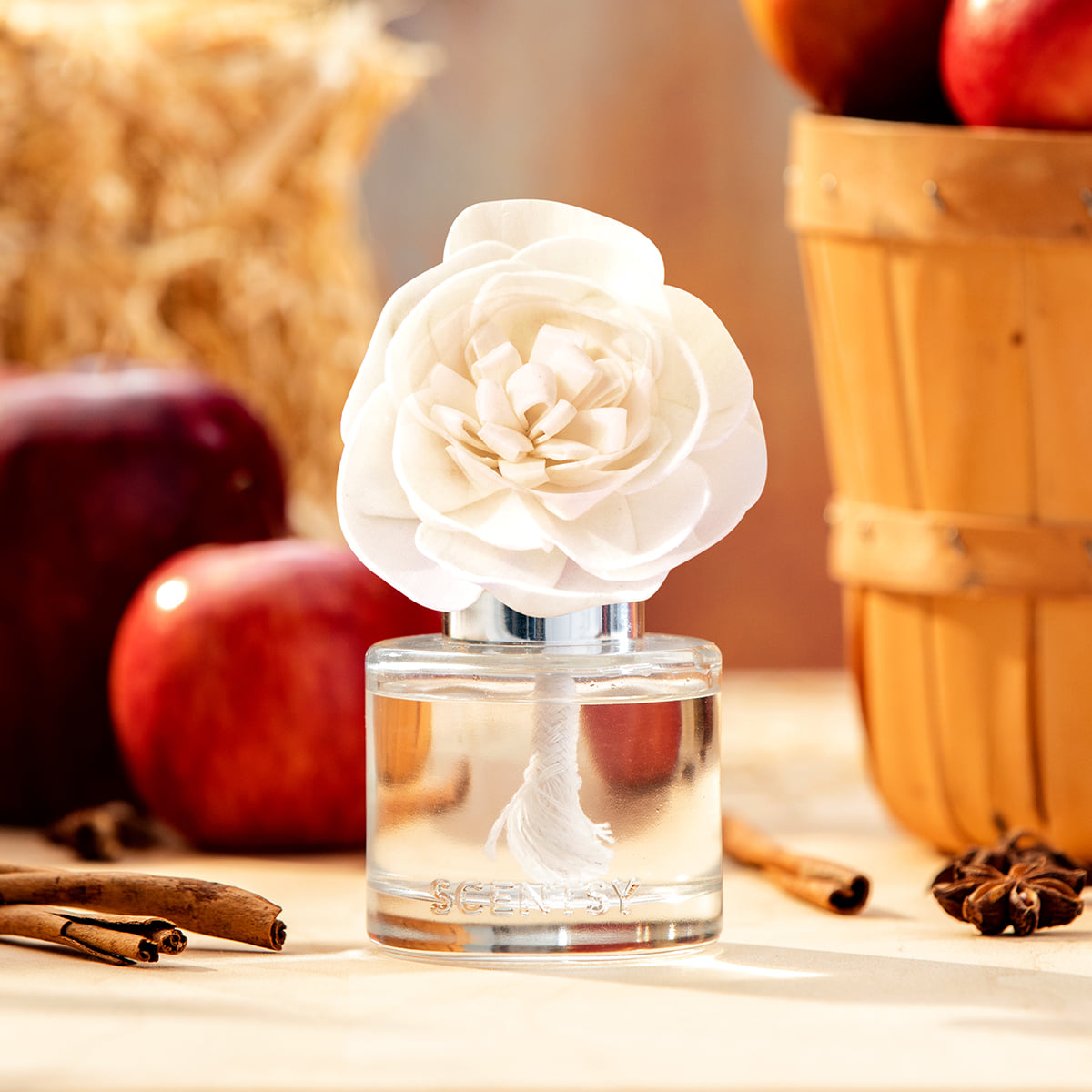 Scentsy fragrance flower in buttercup belle