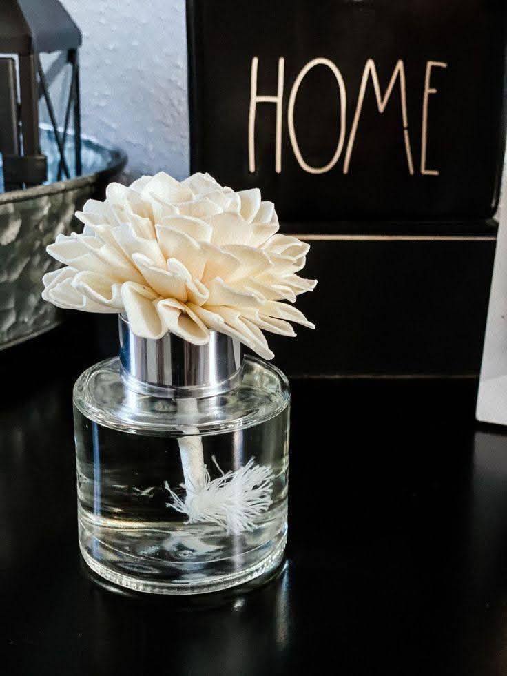 Scentsy fragrance flower in darling dahlia