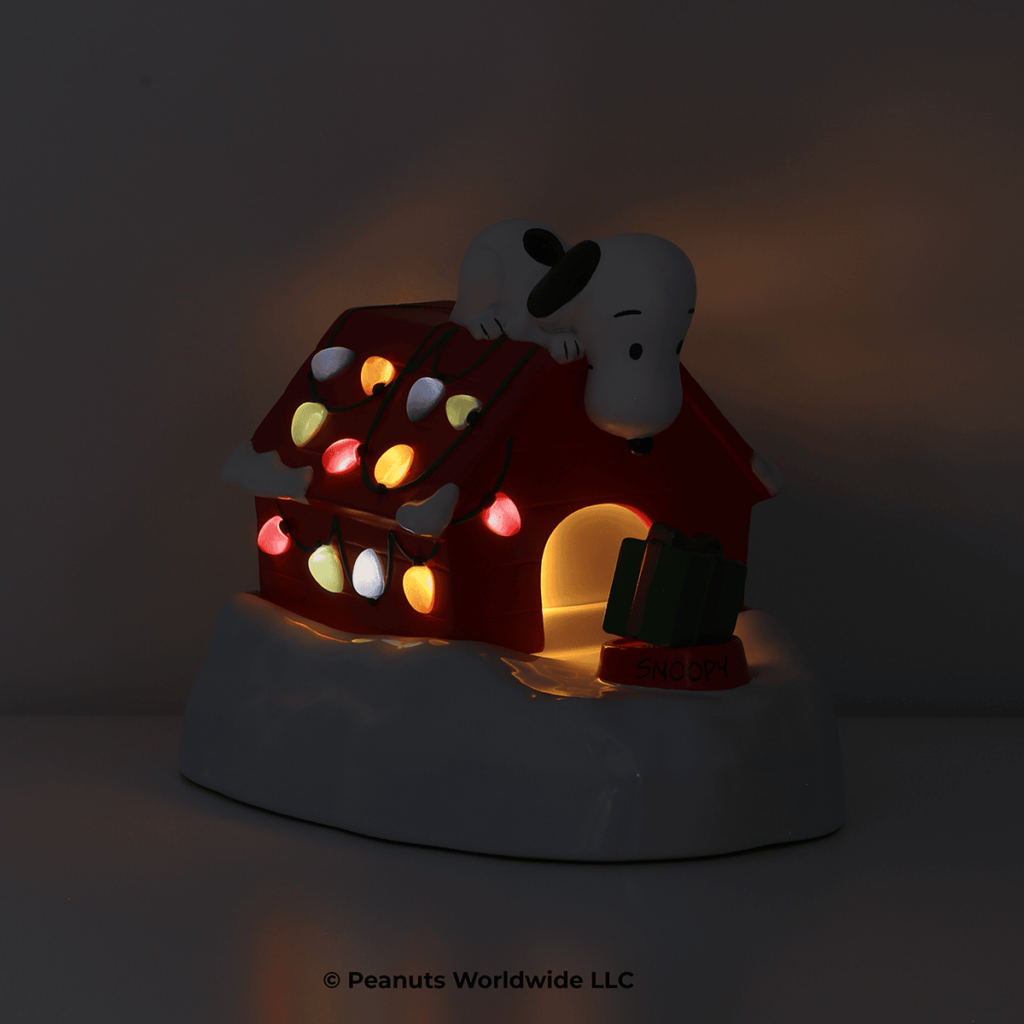 Snoopy's Cozy Christmas Scentsy warmer in the dark