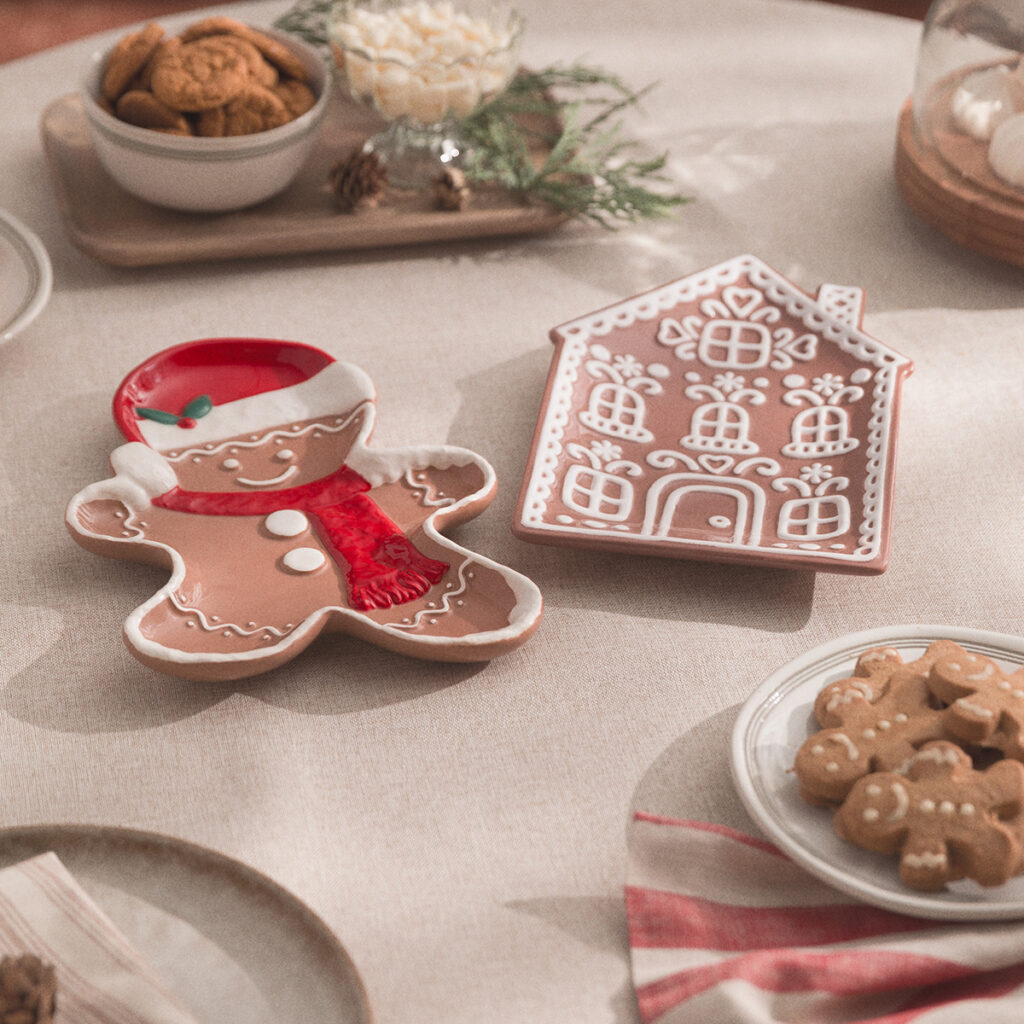scentsy gingerbread holiday plates