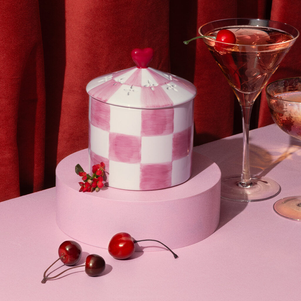 Scentsy Adorned Warmer from the Valentine’s Collection, a romantic glass warmer with soft glowing heart details.