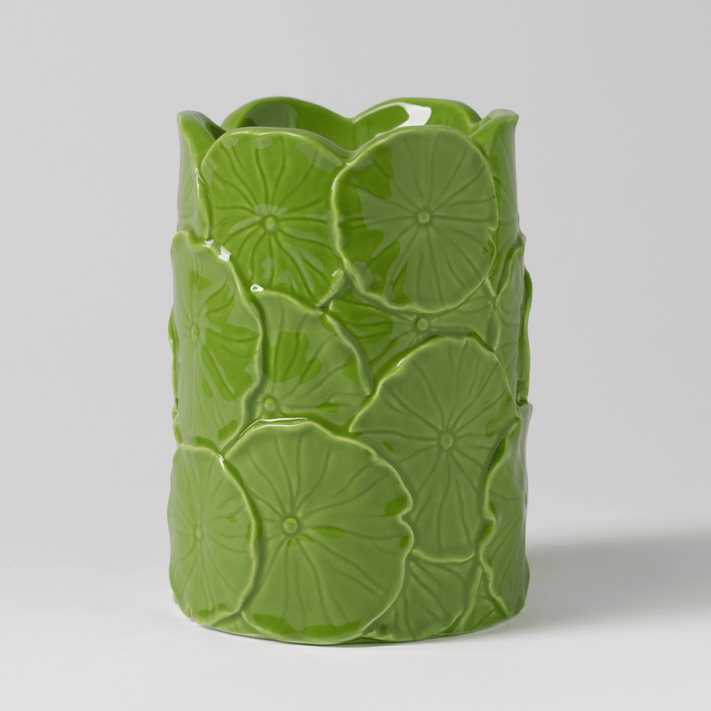 Scentsy Leap & Lily warmer featuring glossy green ceramic lily pad design from the March Edit garden collection