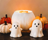 White Fluted warmer with white ghosts and pumpkins