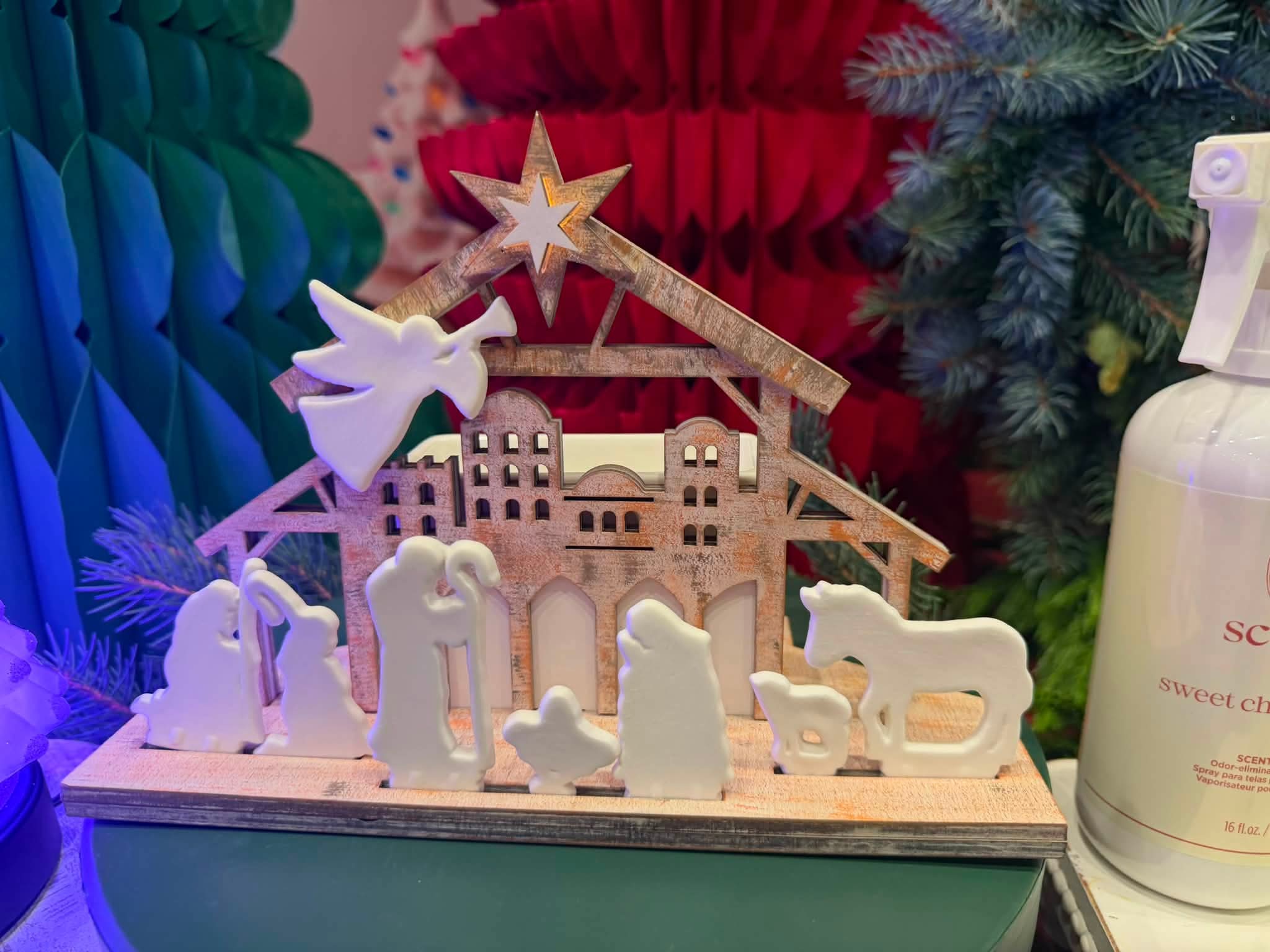 Scentsy Heaven's View Warmer featuring a nativity scene with white figures, an angel and star.