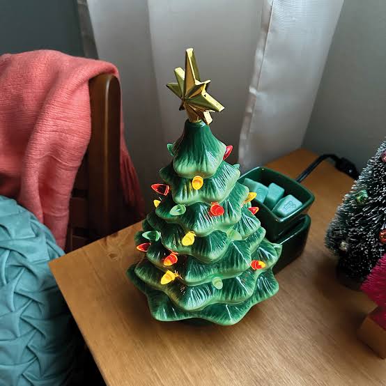 Scentsy Merry Little Christmas Green Warmer shaped like a classic ceramic Christmas tree with colorful lights and a gold star.