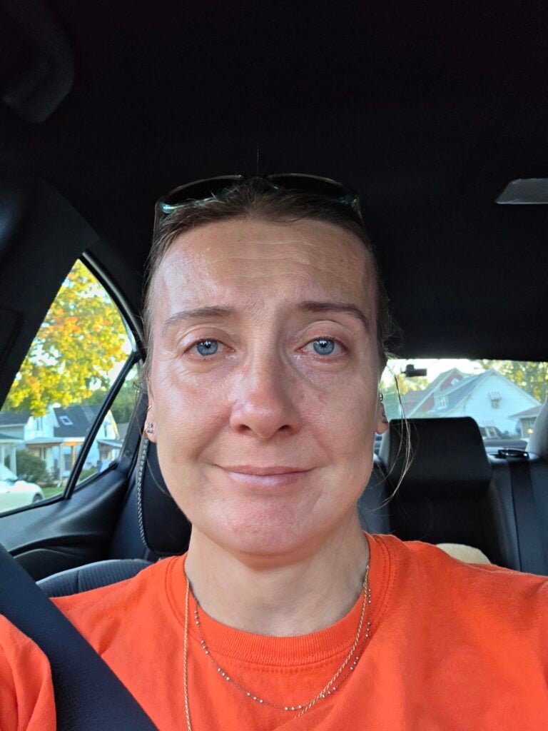 Amber G crying after moving her oldest out.