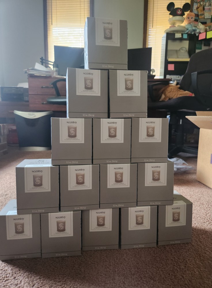 When Scentsy said "we are doing candles"
Yall said "thank the lord"
And the first batch is in.  Ill be delivering soon!!

And boy they smell good!!!