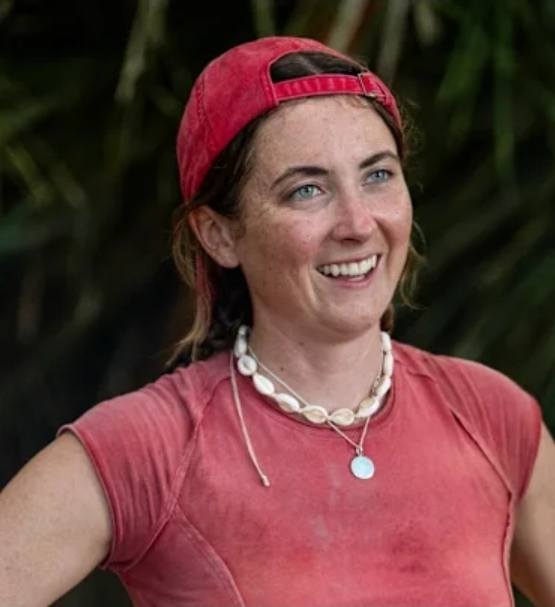I have been messaged several times that my twin is playing on this season of survivor.
I don't see the resemblance and neither does Jeremy. 
So weigh in, Twin or not twin? 
#xoxoamberg #survivor #doppleganger #twin
