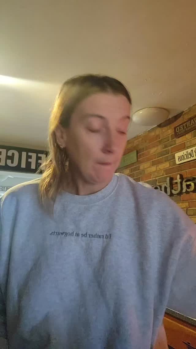 Delish. Check them out. Have you tried them? @twigzpretzels 

#xoxoamberg #foodreview #pretzels #twigzpretzels