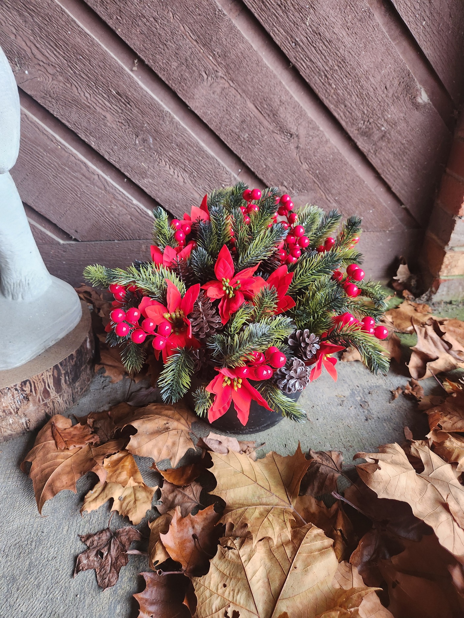 Alright friends, quick heads up!
The Flash Sale wraps up tomorrow (Dec 2) at 7pm and then poof… it’s gone 😅

I’m placing ONE big bulk order at 5pm tomorrow, so if you want me to snag anything for you (or you’re still debating that one scent 👀), just holler before then. Remember, new things were added.  https://ambergrillot.scentsy.us/shop/c/4480/sale?icid=::::cp001:hero-black-friday 

After 7pm, the sale shuts down and she be gone.
No pressure at all, just making sure nobody messages me at 8pm like ‘AMBER, I MISSED IT.’ 😂

If you need me, shout at me! 

And, picture of my newest FAKE flowers lol.