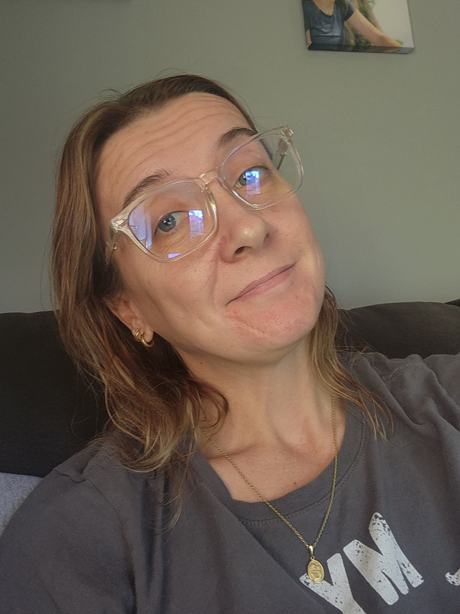 Happy Small Biz Saturday! 
I mean… I do know a pretty rockstar small business owner (cough cough, me 😏) and yes, the sale is still poppin’.

BUT I also have a ton of small biz besties, and today is all about showing them some love.

So drop the small businesses you’re shopping today! 👇
Sharing is caring… and honestly the easiest way to support someone’s dream