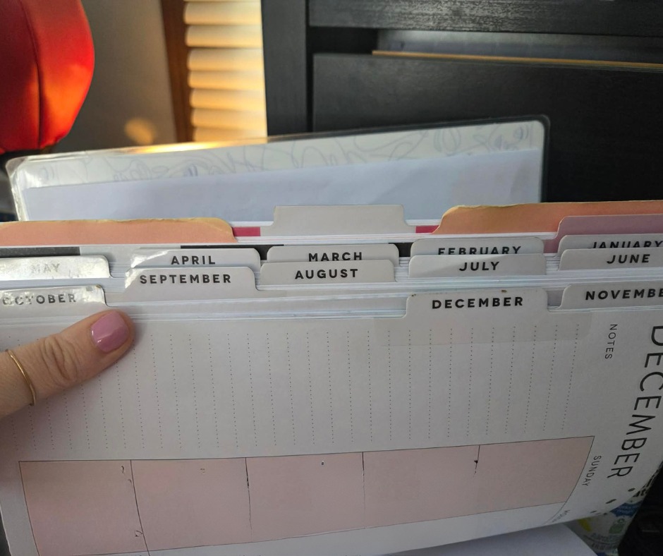 I’m a total planner/calendar junkie 😅
BUT I also know everyone’s brain works different.

I hate buying planners and realizing halfway through the year… this is not my vibe.

Sooo I made free calendar pages you can use however you want, print them, punch them, stick them in a binder, digital, whatever works for you.

If you want them, grab them here 👇
https://ambergrillot.com/ooe-calendar-pages/