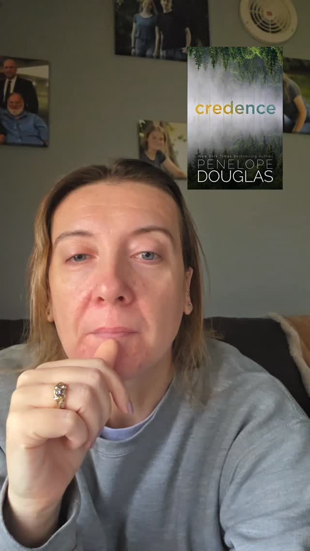 It was good. But now I'm like wtf do I read. Im a Noah girl.

#xoxoamberg #bookreview #credence #booklover