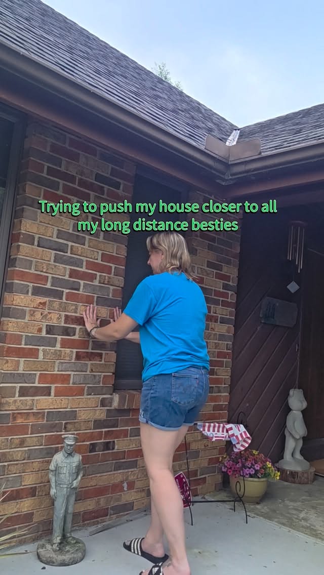Seeing everyone via Marco polo is better than nothing. 
They need to create a telaportation device soon.  365 until we get together.

#xoxoamberg #longdistancebesties #scentsyfriends